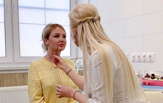 Дарья Пынзарь сделала овал лица более чётким 