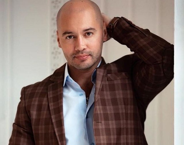 Черкасов продолжает раскрывать проектные тайны