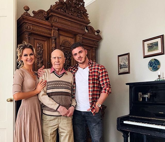 Роман Капаклы и Марина Африкантова выиграли очередной приз Дома-2