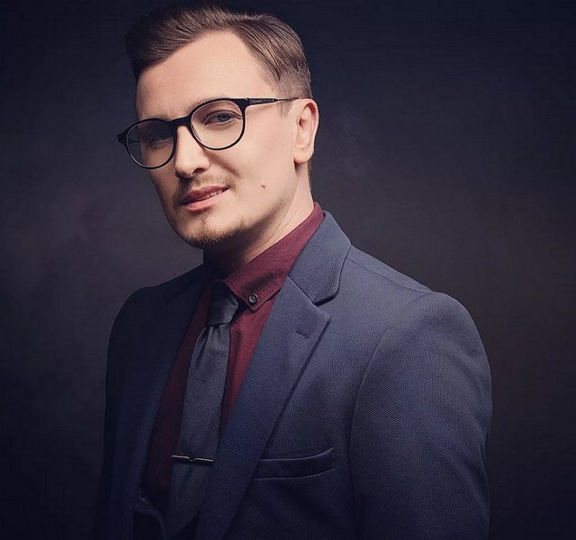 Кадони отыгрывается на новичках из-за собственных неудач в отношениях