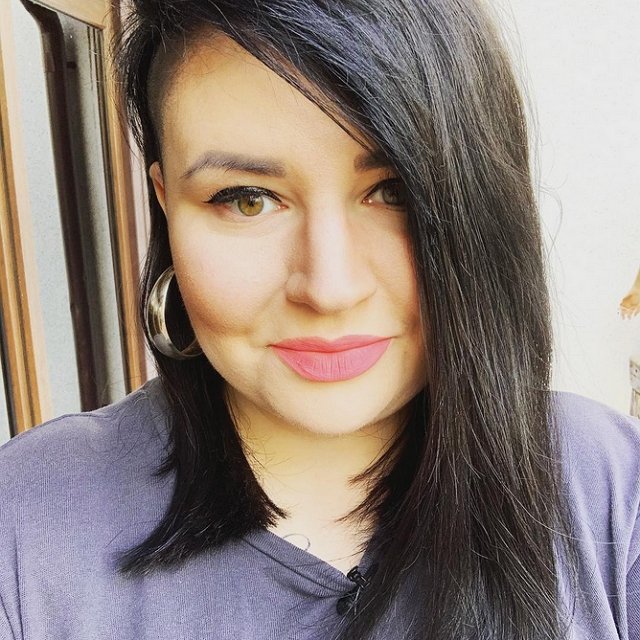 Александра Черно обновила имидж