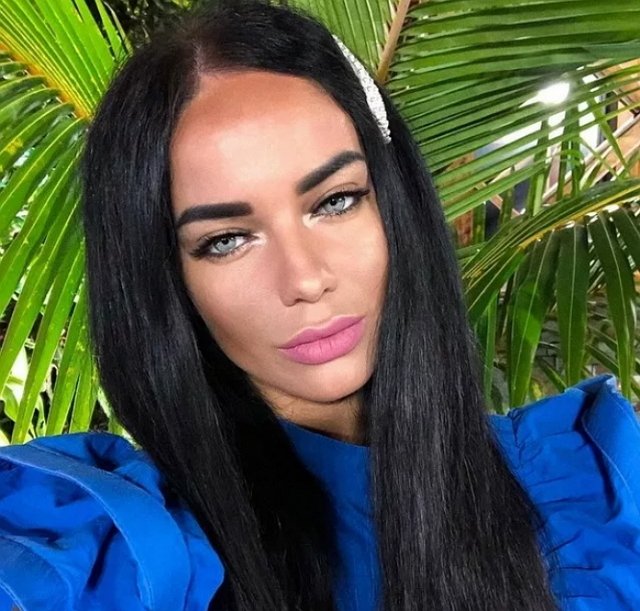 Юлия Щеглова держит Игоря Русанова про запас