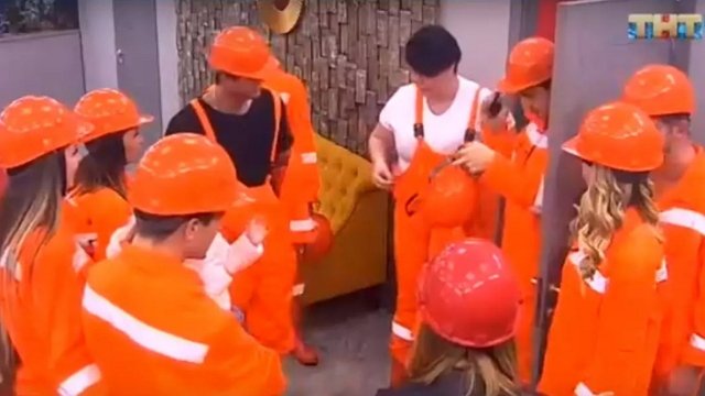 Майя Донцова дослужилась до первого прораба новой телестройки?