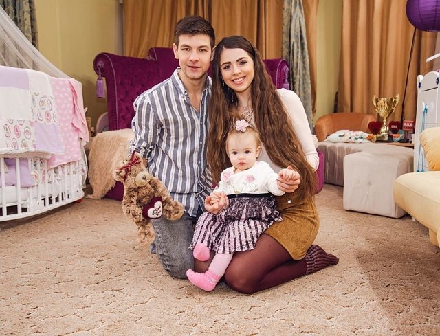 Рапунцель получила в подарок от мужа айфон из Китая