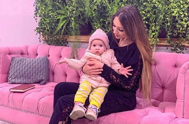 Алёна Савкина займётся продажей детской одежды