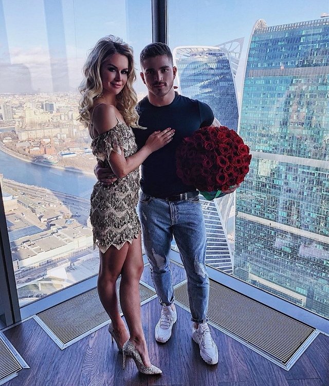 Мнение: Африкантова недалеко ушла от матери в своих талантах