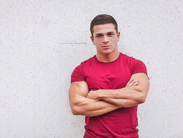 Капаклы не хочет слышать Африкантову