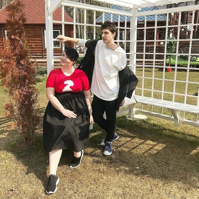 Мнение: Черно собралась рожать тройню Мнение: Черно собралась рожать тройню