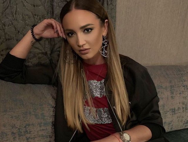 Бузова отдала Тарасову не все подаренные ей подарки Бузова отдала Тарасову не все подаренные ей подарки