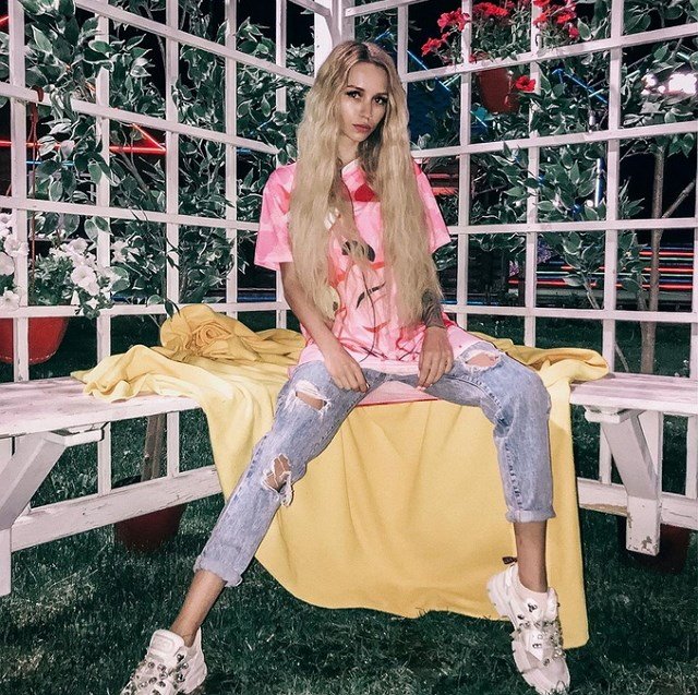 Виктория Комиссарова: Анастасия — последняя мразь!