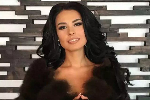 Экс-участницы начали сбиваться в стаи