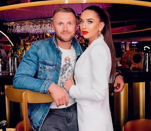 Татьяна Мусульбес удалила все фото с мужем