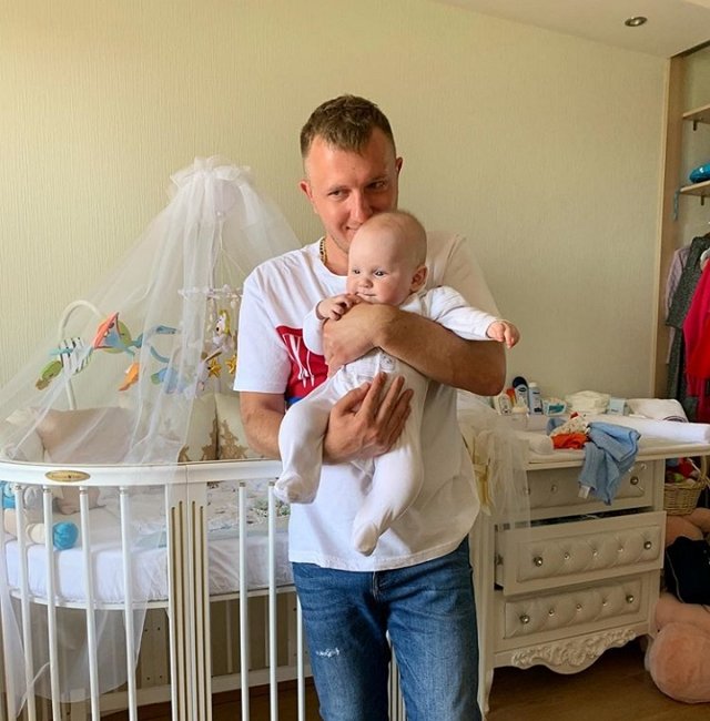 Алёна Савкина: Сыночек, мы с папой тебя любим Алёна Савкина: Сыночек, мы с папой тебя любим