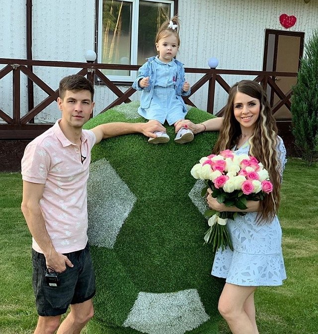 Яббаров начал выжимать для себя лучшие условия пребывания на Доме-2