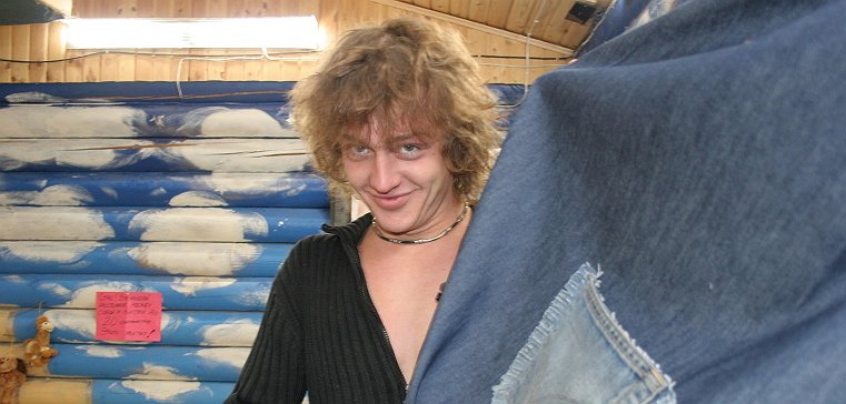 Дочь Абрикосова уже заканчивает школу?