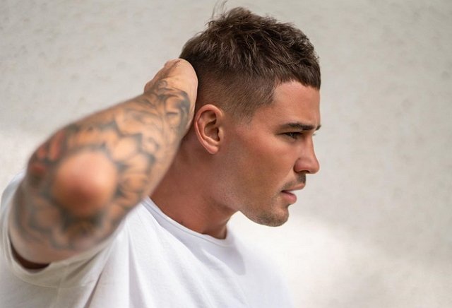 Захар Саленко: Аня начала общаться со мной матами