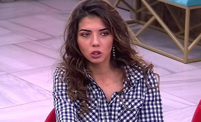 Пингвинова не может отказать себе в самоудовлетворении Пингвинова не может отказать себе в самоудовлетворении