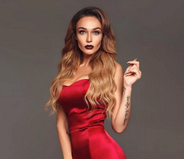 Алёна Водонаева неустанно хейтит телепроект