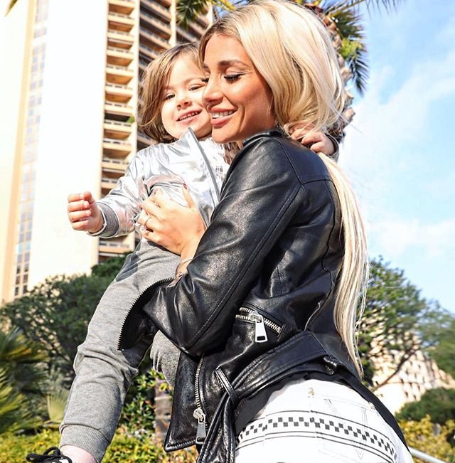 Бетти Блюменкранц в образе принцессы поразила фанатов проекта