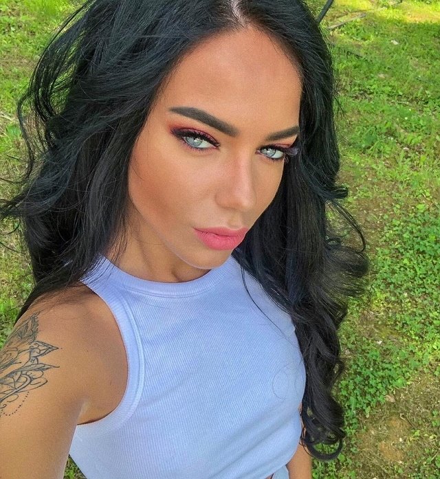 Юлия Щеглова:  Она профинтила меня за спиной