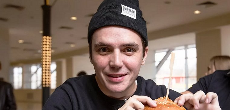 Евгений Кузин бросил Александру Артёмову накануне родов