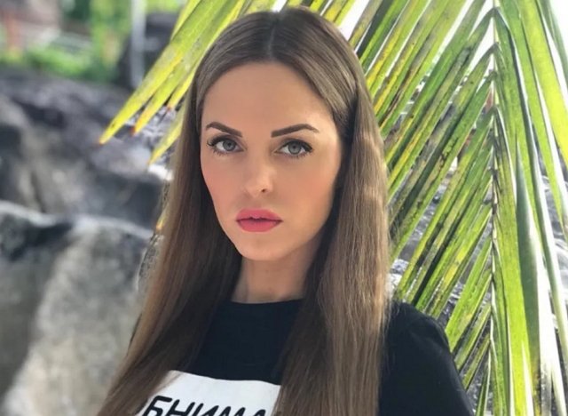 Ромашов чем-то очень насолил Ефременковой