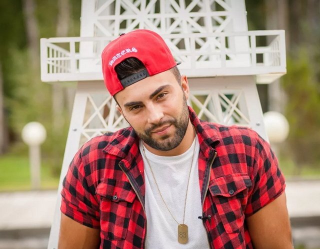 Алексей Чайчиц показал свою квартиру после ремонта