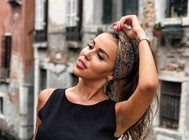 Таня Строкова что-то попутала