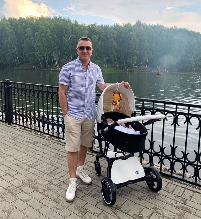 Илья Яббаров раскошелился на покупку брендовых солнцезащитных очков