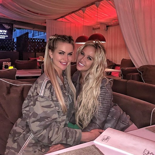 Марина Африкантова уже замужем за Романом Капаклы