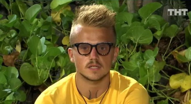 Комиссарова задумала разбить проектную пару