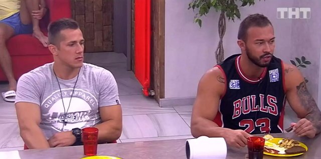 Саймон Марданшин проводит ночи в клубах