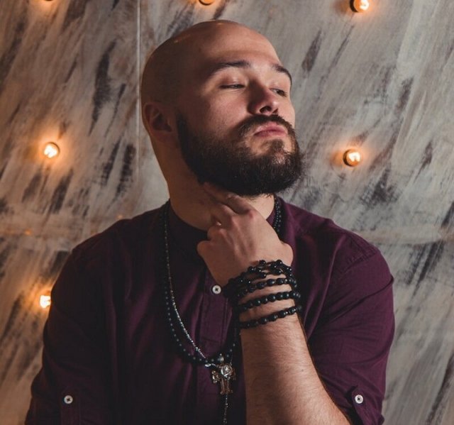 Стецевят прокомментировала свой отказ от отношений с Толочкиным