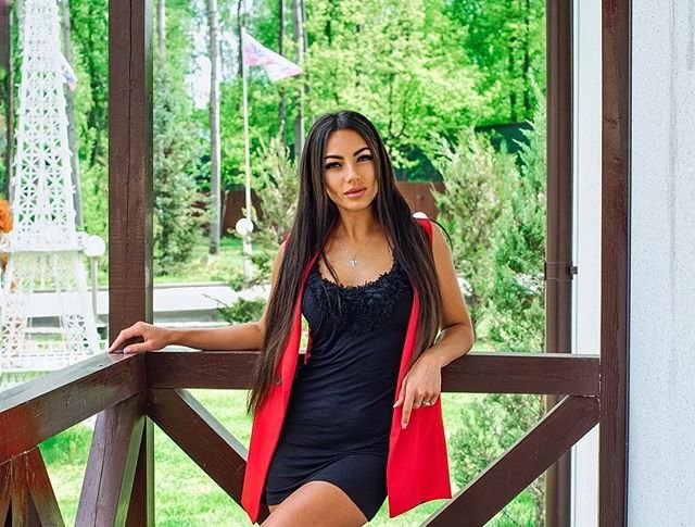 Брянская боится связываться со Строковой