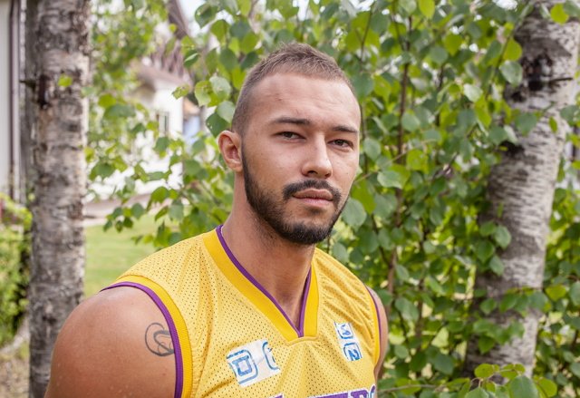 Марданшин впервые пришёл на Дом-2 «чисто по фану» Марданшин впервые пришёл на Дом-2 «чисто по фану»