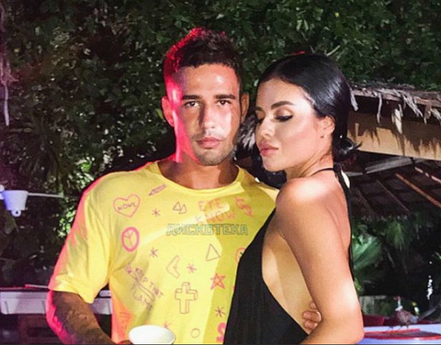 Захар Саленко откровенно сливает Яну Шафееву Захар Саленко откровенно сливает Яну Шафееву