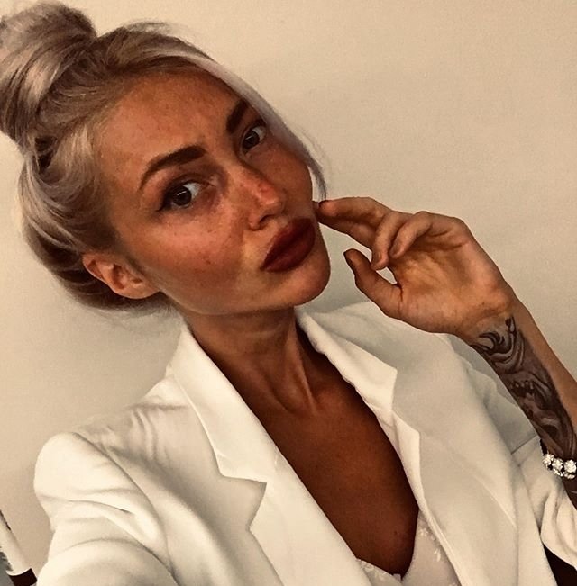 Катя Скютте выложила непотребное фото