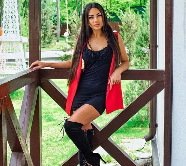 Влад Кадони довёл Анну Брянскую до слёз