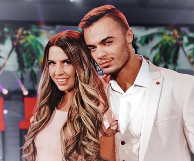 Донцова и Купин решили пойти по стопам Африкантовой и Капаклы