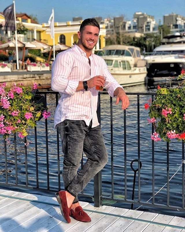 Роман Капаклы уже начал строить Марину Африкантову