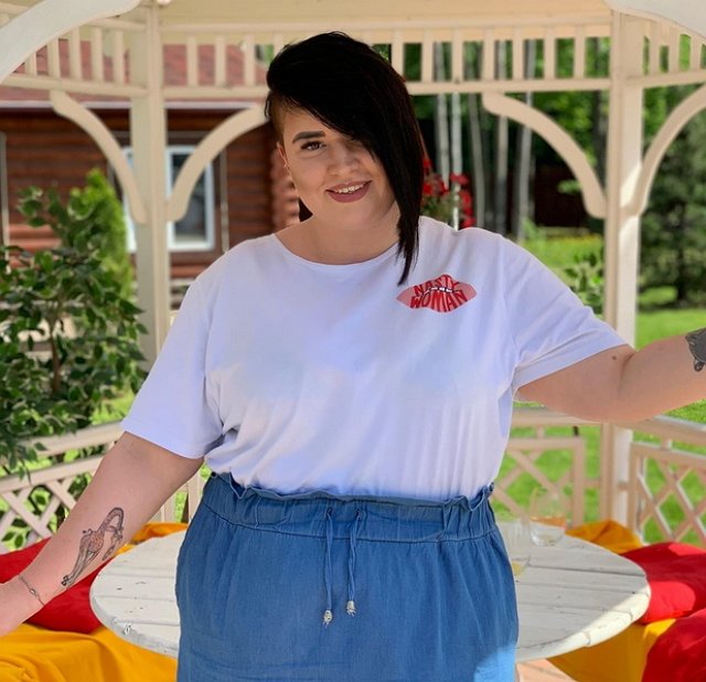 Черно готовится податься в мастера по маникюру