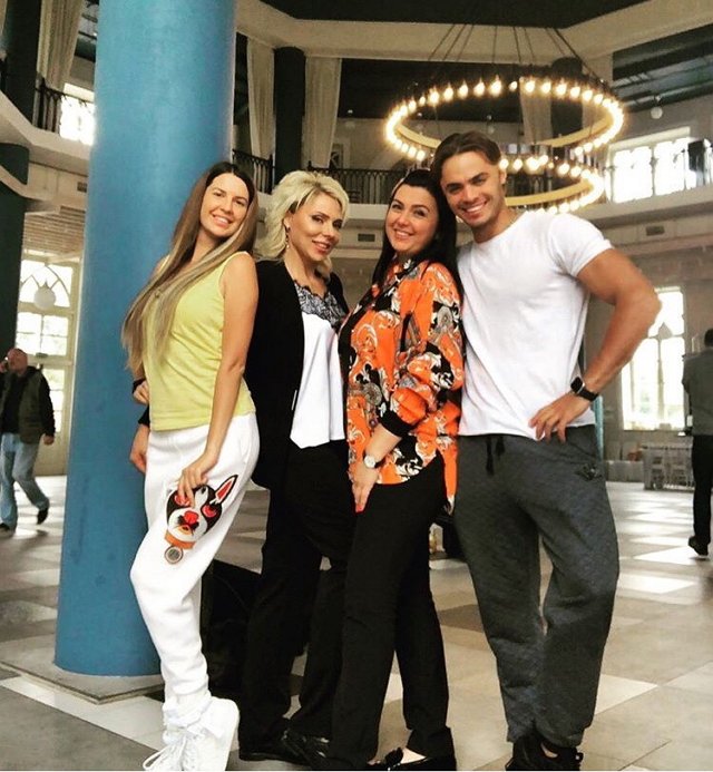 Ирина Донцова: Нас сближают свадебные хлопоты