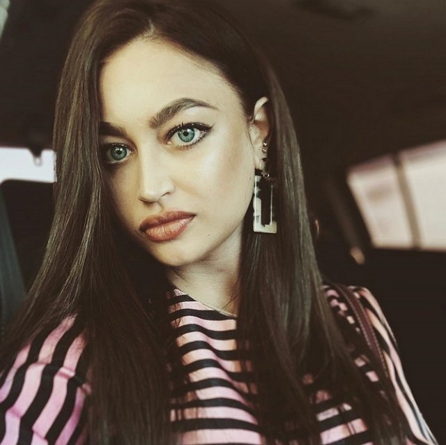 Алина Никонова ушла с телестройки