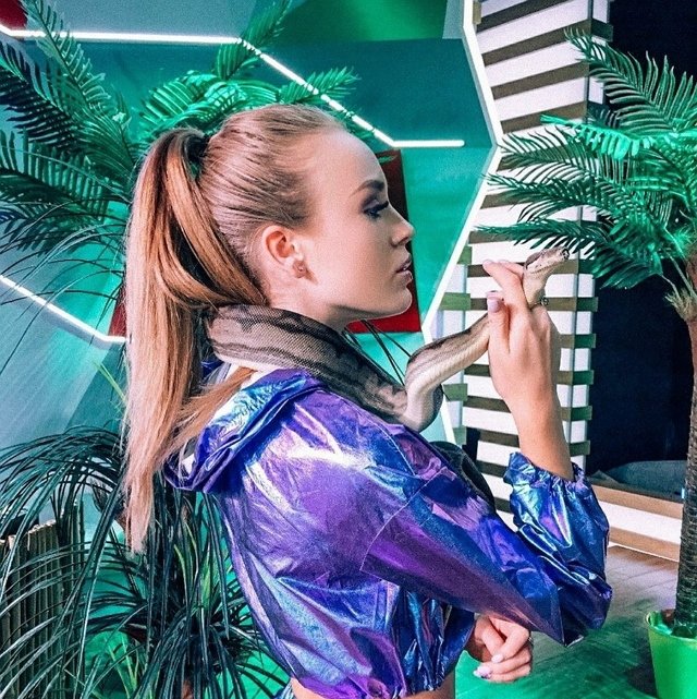 Милена Безбородова: Сдаю кровь, делают уколы