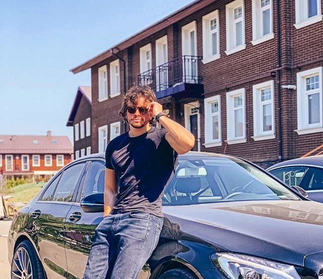 Гусев набил на ноге молитву с ошибкой