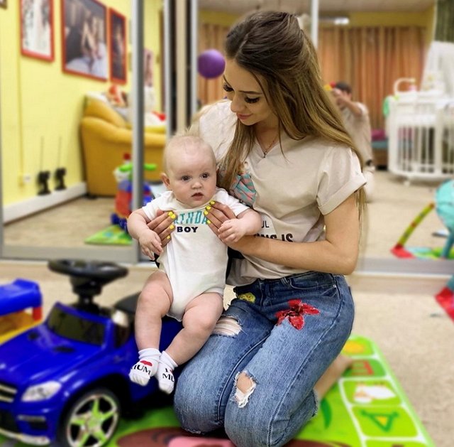 Алена Савкина: Сын растет с бешеной скоростью Алена Савкина: Сын растет с бешеной скоростью