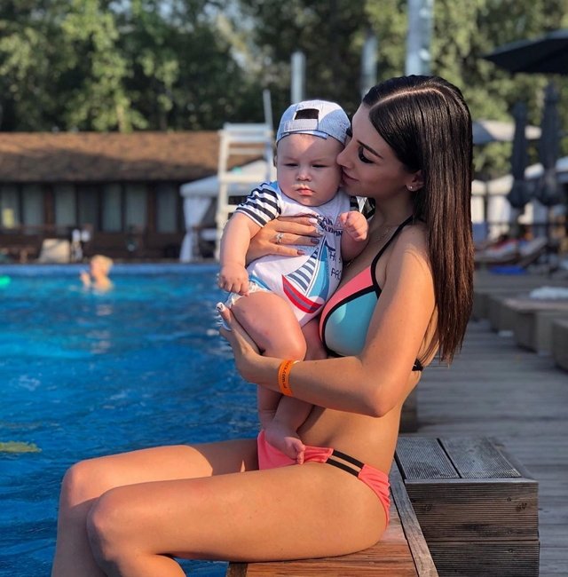 Богдана Кварацхелия: Одна на море с сыном Богдана Кварацхелия: Одна на море с сыном