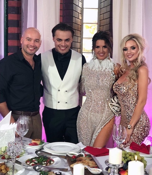 Фотографии с голливудской вечеринки Купиных