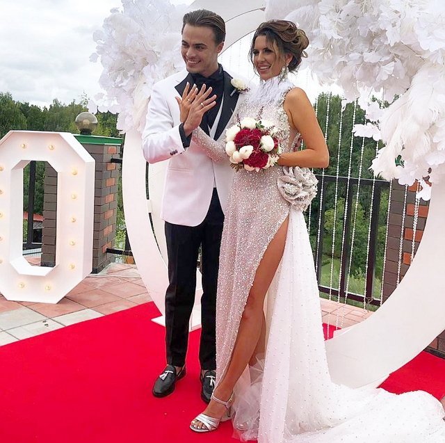 Подарок Купина Донцовой оценила каждая романтичная натура