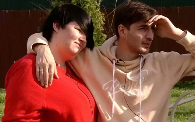 Саша Черно возмущена легкомыслием младшей сестры Саша Черно возмущена легкомыслием младшей сестры